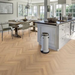 Инженерная доска Kahrs Студио Дуб AB белый матовый Oak AB white matt lacquer HB 111PABEK0VKE050 Calm венгерская елка 490×70×11