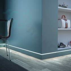 Плинтус алюминиевый скрытый с подсветкой Ликорн C-02.2.3 черный 2050×105×13,3