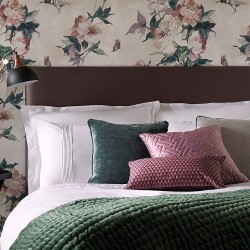 Обои 1838 Wallcoverings Camellia Madama Butterfly Ivory 1703-108-01