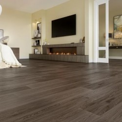 Кварцвиниловый SPC ламинат Fargo Comfort Дуб Старый JC 18001-28 1220×180×4