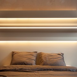 Потолочный плинтус под покраску гибкий Orac Decor Modern Antonio C373F с подсветкой 2000×50×80