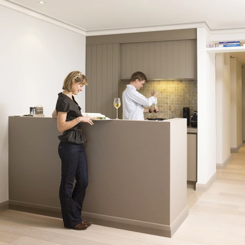 Потолочный плинтус под покраску Orac Decor Axxent CX100 2000×71×69