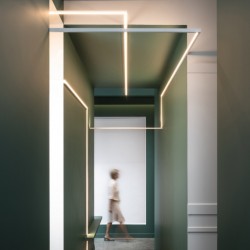 Потолочный плинтус под покраску Orac Decor Select CX190 с подсветкой 2000×30×20