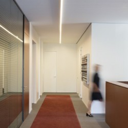 Потолочный плинтус под покраску Orac Decor Select CX190 с подсветкой 2000×30×20