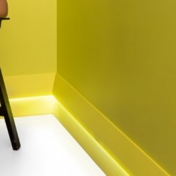 Потолочный плинтус под покраску Orac Decor Modern Diagonal SX179 с подсветкой 2000×29×97