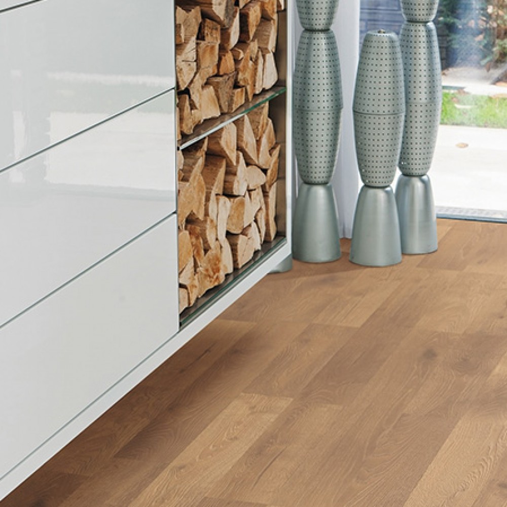 Дуб кристалл ламинат с фаской в интерьере