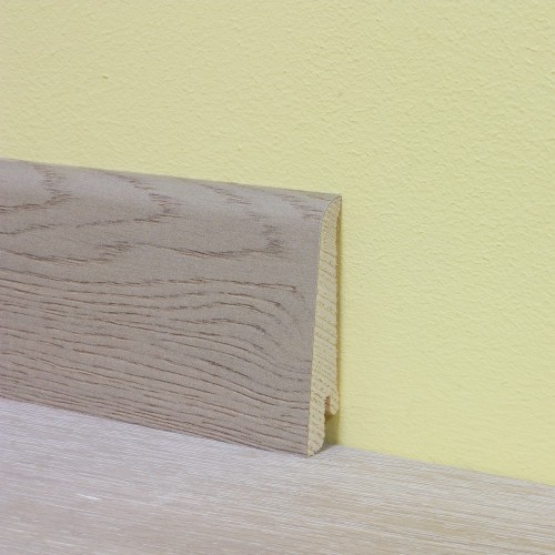 Плинтус деревянный Tarkett IDEO Дуб Модерн Серый 80х20 фото в интерьере