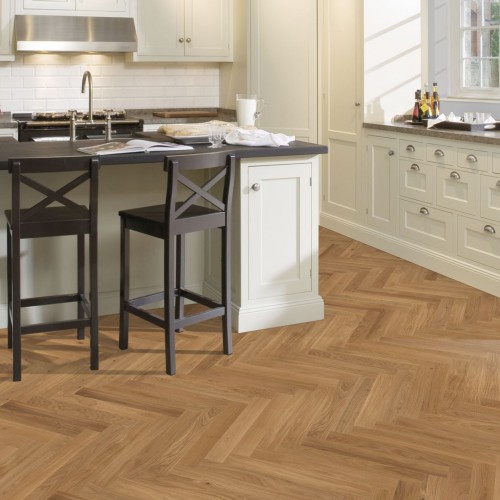 Инженерная доска Kahrs Студио Дуб CD матовый Oak CD matt lacquer HB 111PCDEK09KH050 Lively венгерская елка 490×70×11