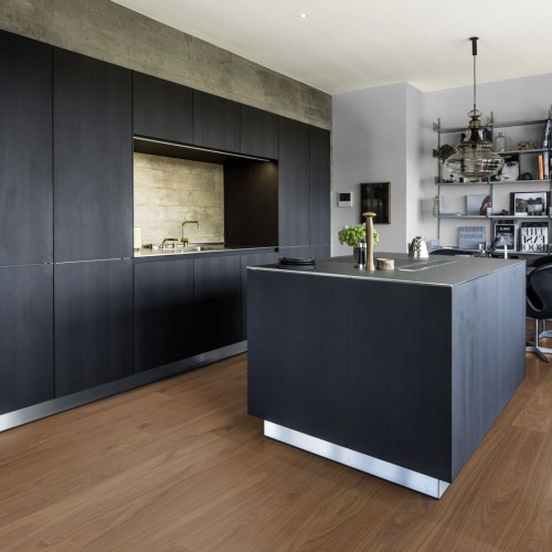 Паркетная доска Kahrs Life Орех Pure Walnut LTCLRW3010-150 Calm 1810×150×7 Паркетная доска Kahrs Life Орех Pure Walnut LTCLRW3010-150 Calm 1810×150×7