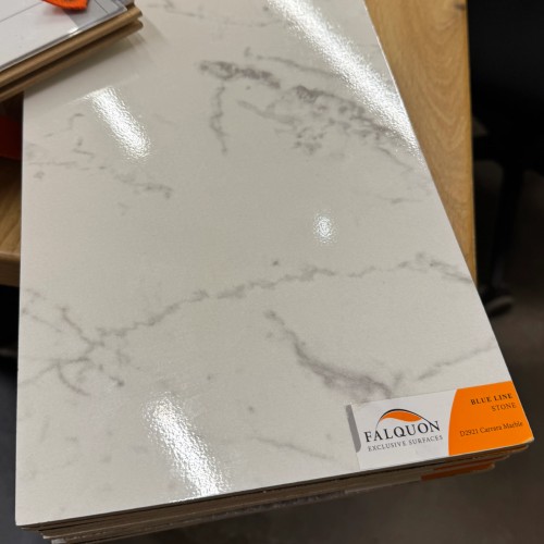 Ламинат Falquon Blue Line Stone 2.0 Carrara Marble D2921 глянец 810×400×8 Ламинат Falquon Blue Line Stone 2.0 Carrara Marble D2921 глянец 810×400×8