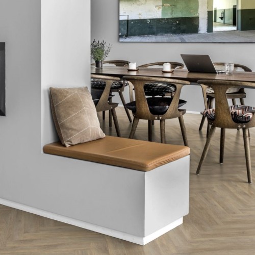 Кварцвиниловый SPC ламинат Kahrs Luxury Tiles Herringbone 5 mm Taiga RL CHW 120 венгерская елка 720×120×5 Кварцвиниловый SPC ламинат Kahrs Luxury Tiles Herringbone 5 mm Taiga RL CHW 120 венгерская елка 720×120×5