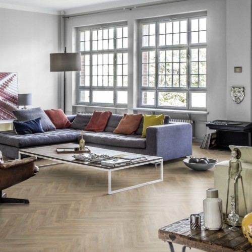 Кварцвиниловый SPC ламинат Kahrs Luxury Tiles Herringbone 5 mm Taiga RL CHW 120 венгерская елка 720×120×5 Кварцвиниловый SPC ламинат Kahrs Luxury Tiles Herringbone 5 mm Taiga RL CHW 120 венгерская елка 720×120×5