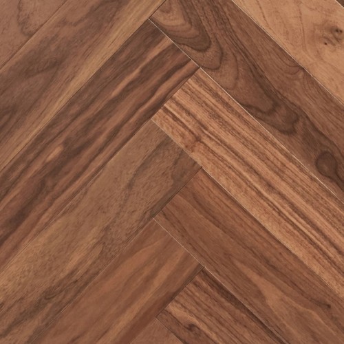 Инженерная доска Wood Bee Орех американский Селект венгерская елка 600×92×12 Инженерная доска Wood Bee Орех американский Селект венгерская елка 600×92×12