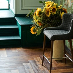 Кварцвиниловый SPC ламинат Vinilam Parquet Herringbone Паркет Парижский IS11155 венгерская елка 720×120×6,5