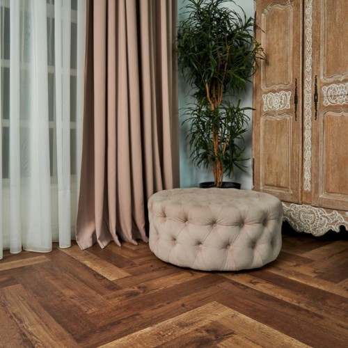 Кварцвиниловый SPC ламинат Vinilam Parquet Herringbone Паркет Версальский IS11177 венгерская елка 720×120×6,5