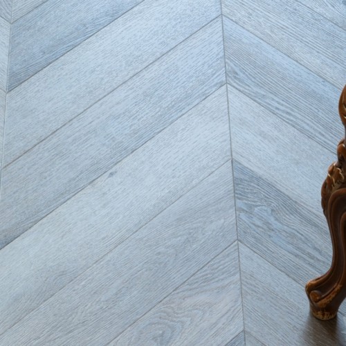 Кварцвиниловый SPC ламинат Vinilam Parquet Chevron Шеврон Легран RI444515CL4 французская елка 1293×305×8,5