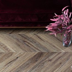 Кварцвиниловый SPC ламинат Vinilam Parquet Chevron Шеврон Лувр I107516 французская елка 1293×305×8,5