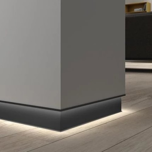 Плинтус алюминиевый теневой Modern Decor анодированный черный прямой 2000×40×15 фото в интерьере