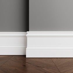 Плинтус крашеный Ultrawood белый Base 0002 p 2000×133×14