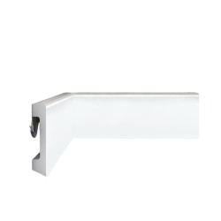 Плинтус Decomaster Белый D235-114 глянцевый 2400×80×17