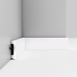 Плинтус Decomaster Белый D234-115 матовый 2400×58×16