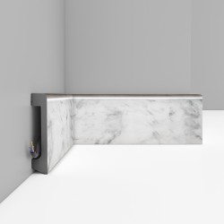 Плинтус Decomaster D235-79 2400×80×17