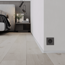 Микроплинтус алюминиевый Ликорн Лайн С-05.25.2 L серебристый матовый 2500×25,8×16