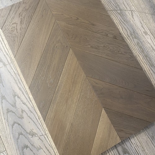 Инженерная доска HM Flooring Дуб Decor 7 Прайм французская елка 785×125×14 Инженерная доска HM Flooring Дуб Decor 7 Прайм французская елка 785×125×14