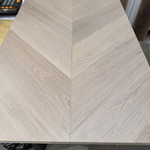Инженерная доска HM Flooring Дуб Pearl Прайм французская елка 460×125×14 Инженерная доска HM Flooring Дуб Pearl Прайм французская елка 460×125×14