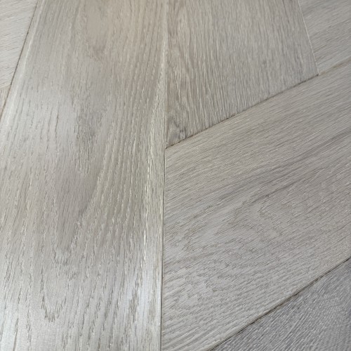 Инженерная доска HM Flooring Дуб Diamond Ginestra прайм итальянская елка 530×150×14 Инженерная доска HM Flooring Дуб Diamond Ginestra прайм итальянская елка 530×150×14