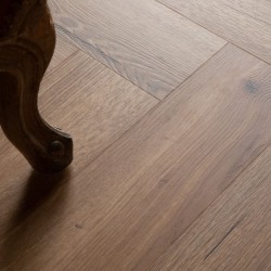 Кварцвиниловый SPC ламинат Vinilam Vinipol Herringbone Паркет Франческо 9933 венгерская елка 762×127×7