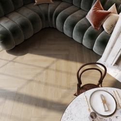 Кварцвиниловая плитка Invictus клеевая Maximus Herringbone Divine Oak Champagne венгерская елка 749×150×2,5