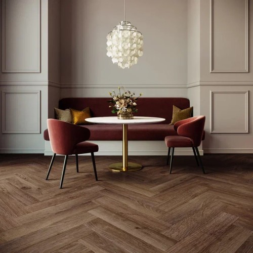 Кварцвиниловая плитка Invictus клеевая Maximus Herringbone Highland Oak Chocolate венгерская елка 749×150×2,5