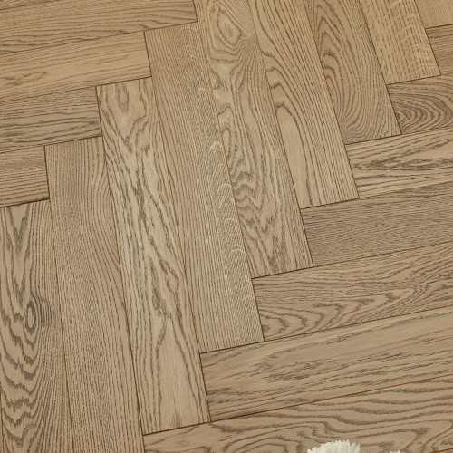Паркетная доска Karelia Herringbone Дуб Beige HB 1019ABHB8BEIG111 Natur венгерская елка 600×100×14 Паркетная доска Karelia Herringbone Дуб Beige HB 1019ABHB8BEIG111 Natur венгерская елка 600×100×14