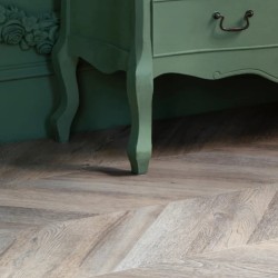 Кварцвиниловая плитка Vinilam клеевая Parquet Chevron Glue Шеврон Шампань RI153616CL4 французская елка 690×115×2,5