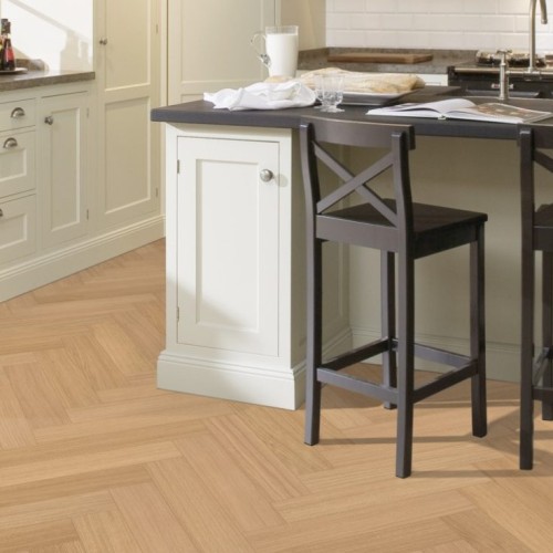 Паркетная доска Kahrs Life Authentic Herringbone Oak Chamomille Right LTCLRW5001R-121 Calm венгерская елка 593×121×10