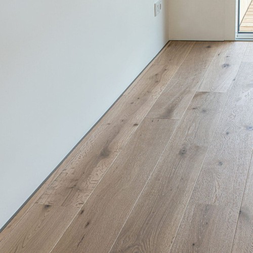 Микроплинтус алюминиевый Decaro M15A Bronze Brush Бронзовый браш 2000×6×15 Микроплинтус алюминиевый Decaro M15A Bronze Brush Бронзовый браш 2000×6×15