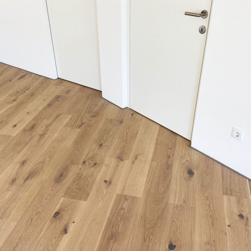 Микроплинтус алюминиевый Decaro M15A Brass Brush Латунный браш 2000×6×15 Микроплинтус алюминиевый Decaro M15A Brass Brush Латунный браш 2000×6×15