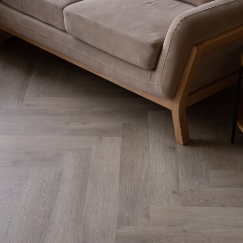 Кварцвиниловый SPC ламинат Vinilam Vinilpol Herringbone Паркет Палладио 9944 венгерская елка 762×127×7