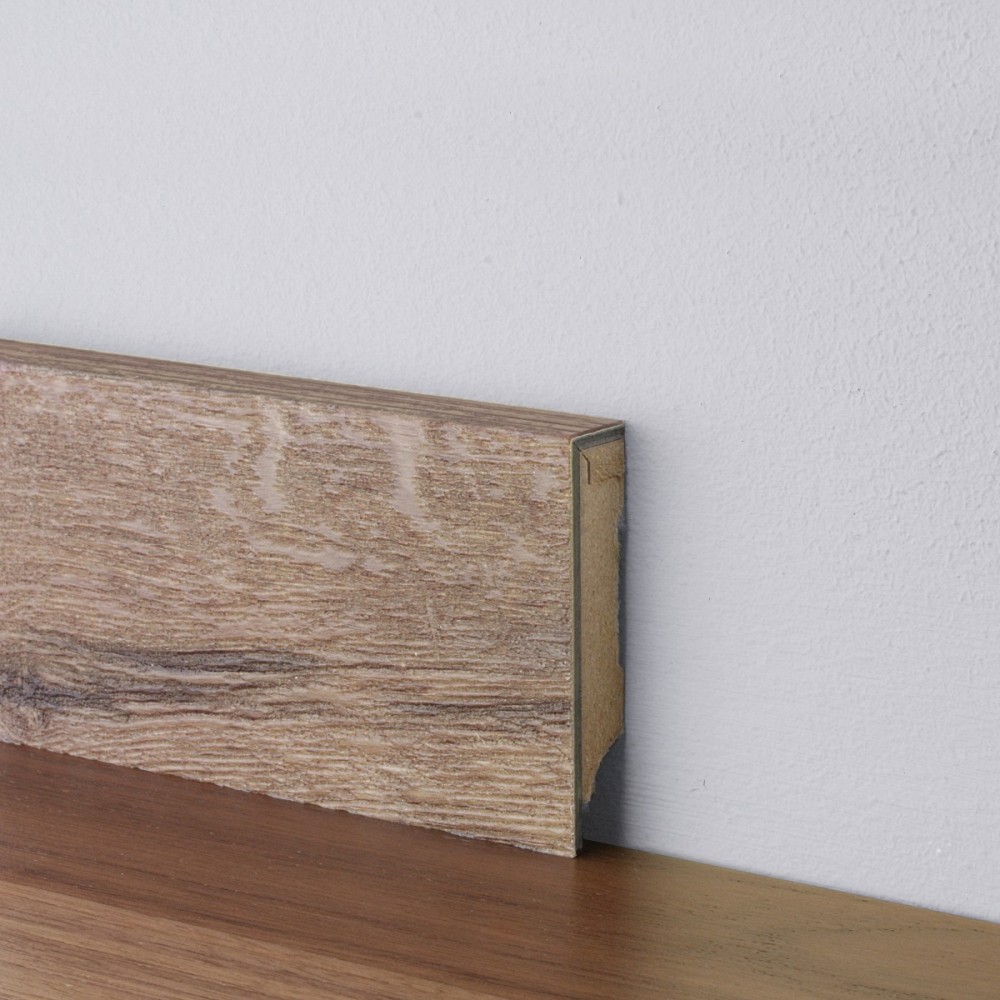 Виниловый плинтус для пола