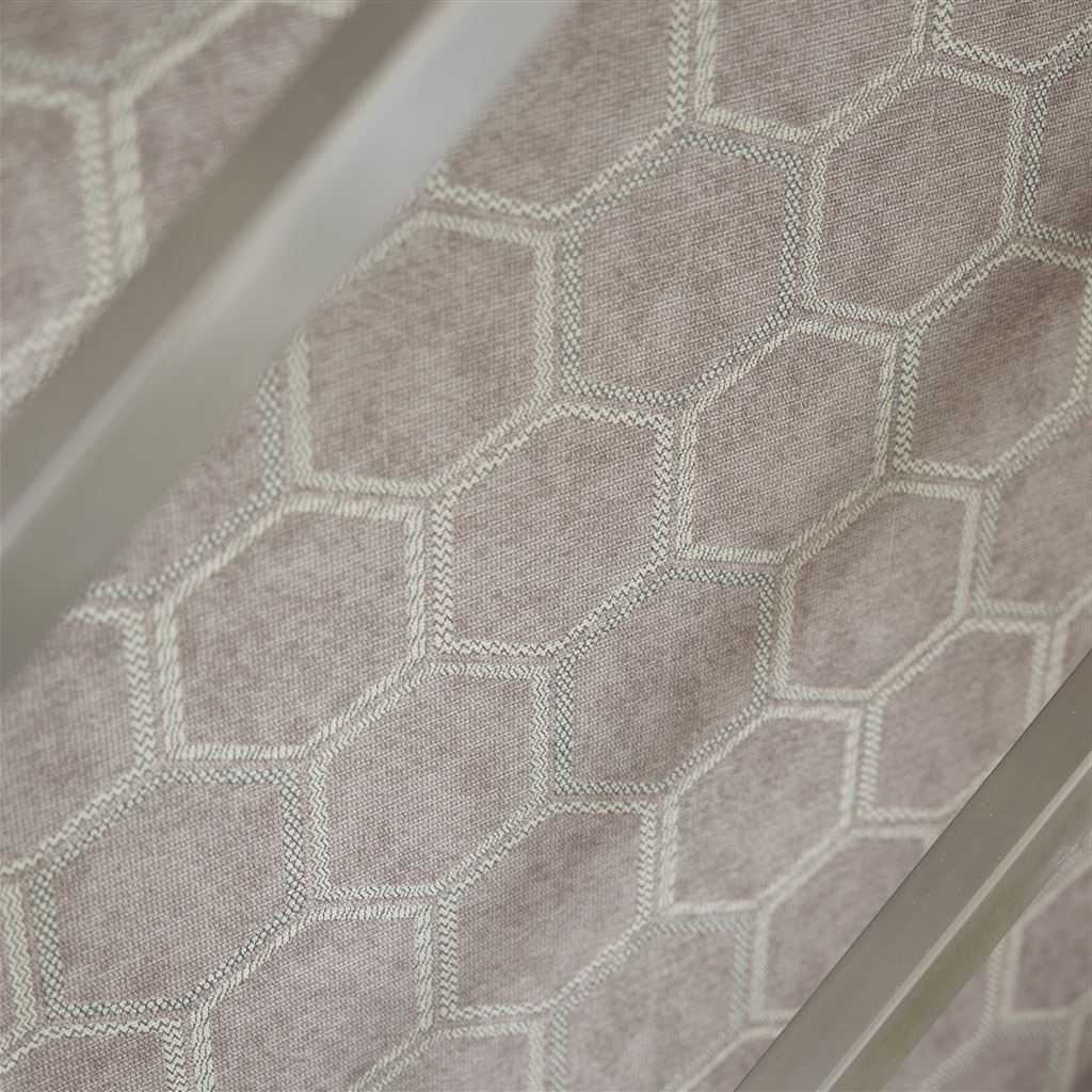 Обои Designers Guild Chinon Manipur Amethyst PDG1121/02