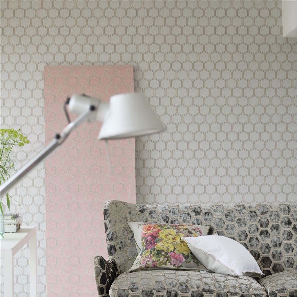 Обои Designers Guild Chinon Manipur Oyster PDG1121/03 фото в интерьере
