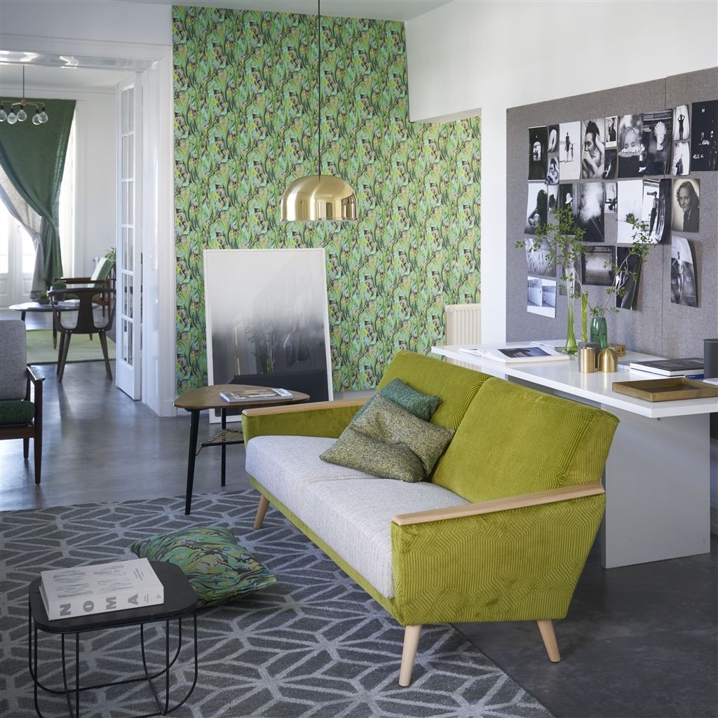 Обои Designers Guild Jardin Des Plantes Delahaye Emerald PDG715/01 фото в интерьере Обои Designers Guild Jardin Des Plantes Delahaye Emerald PDG715/01 фото в интерьере