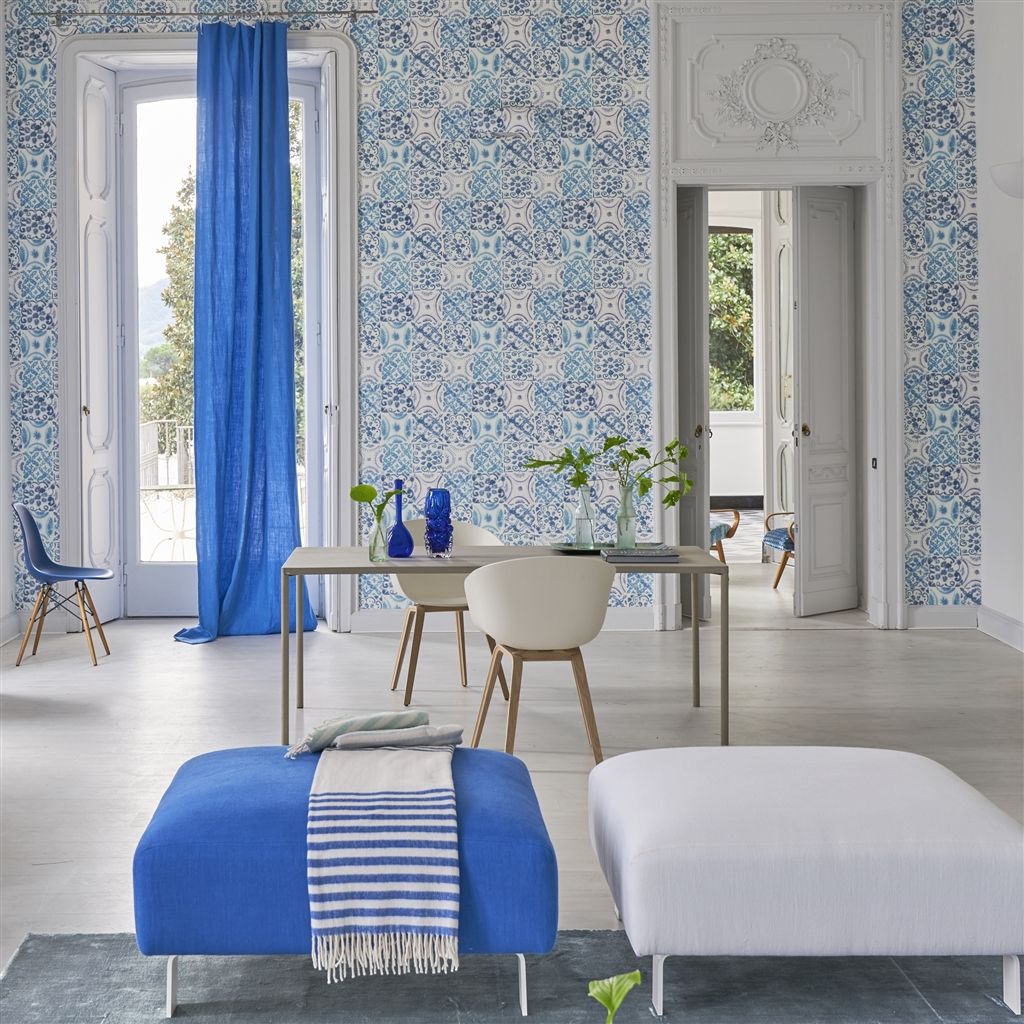 Обои Designers Guild Majolica Pesaro Cobalt PDG1021/01 фото в интерьере