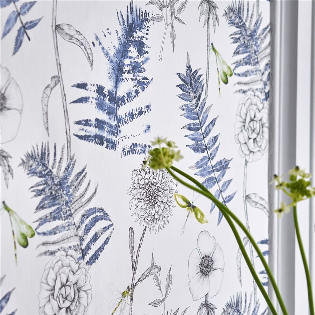 Обои Designers Guild Majolica Acanthus Indigo PDG1022/01 фото в интерьере