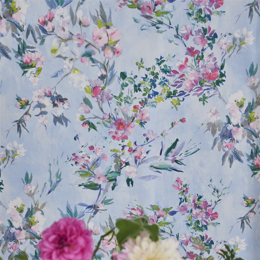 Обои Designers Guild Majolica Faience Sky PDG1024/01 фото в интерьере