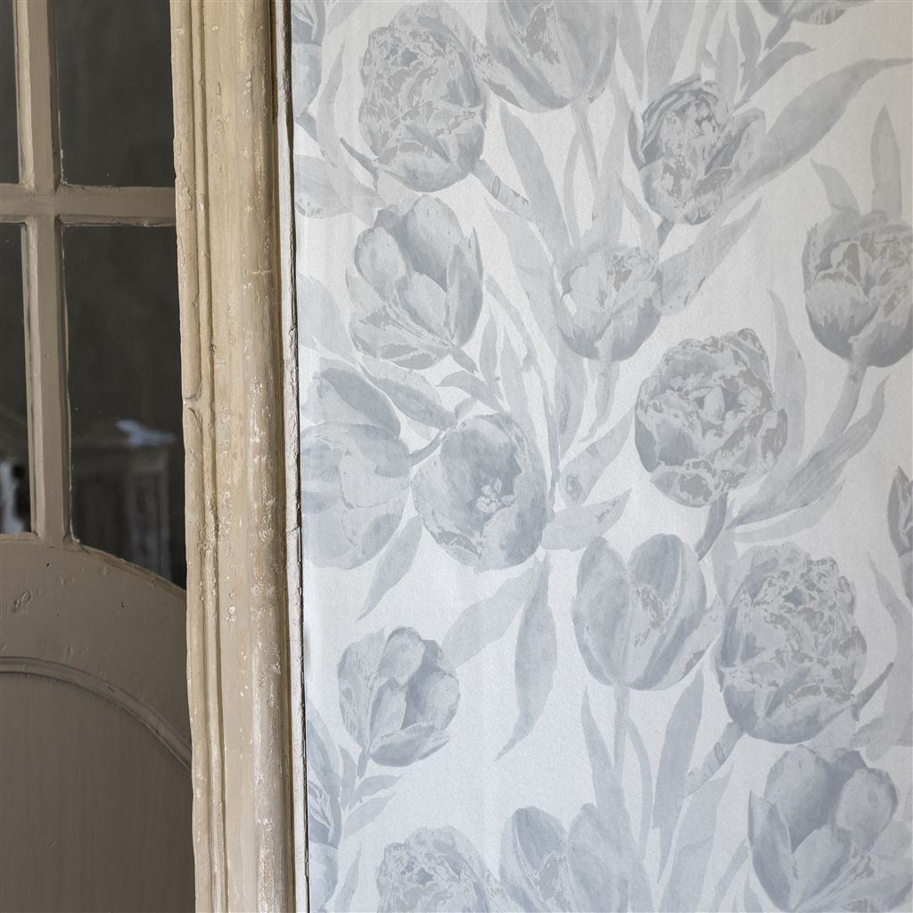 Обои Designers Guild Marquisette Fontainebleau-Silver PDG685/08 фото в интерьере Обои Designers Guild Marquisette Fontainebleau-Silver PDG685/08 фото в интерьере