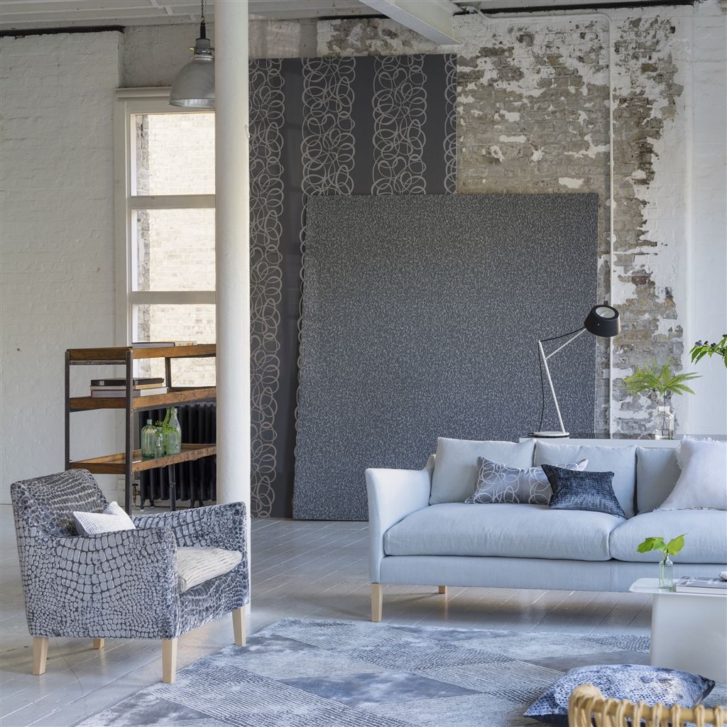 Обои Designers Guild Marquisette Marquisette-Platinum PDG689/04 фото в интерьере Обои Designers Guild Marquisette Marquisette-Platinum PDG689/04 фото в интерьере