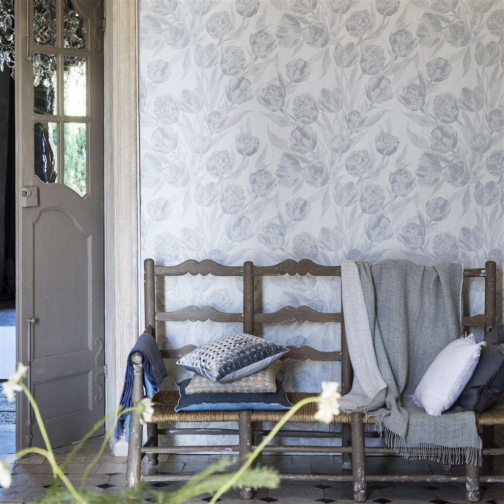 Обои Designers Guild Marquisette Fontainebleau-Graphite PDG685/04 фото в интерьере Обои Designers Guild Marquisette Fontainebleau-Graphite PDG685/04 фото в интерьере