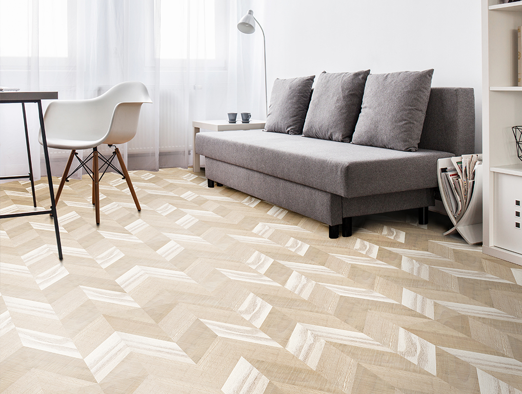 Пробковый пол замковый Corkstyle Chevron Creme французская елка 1235×305×10 фото в интерьере